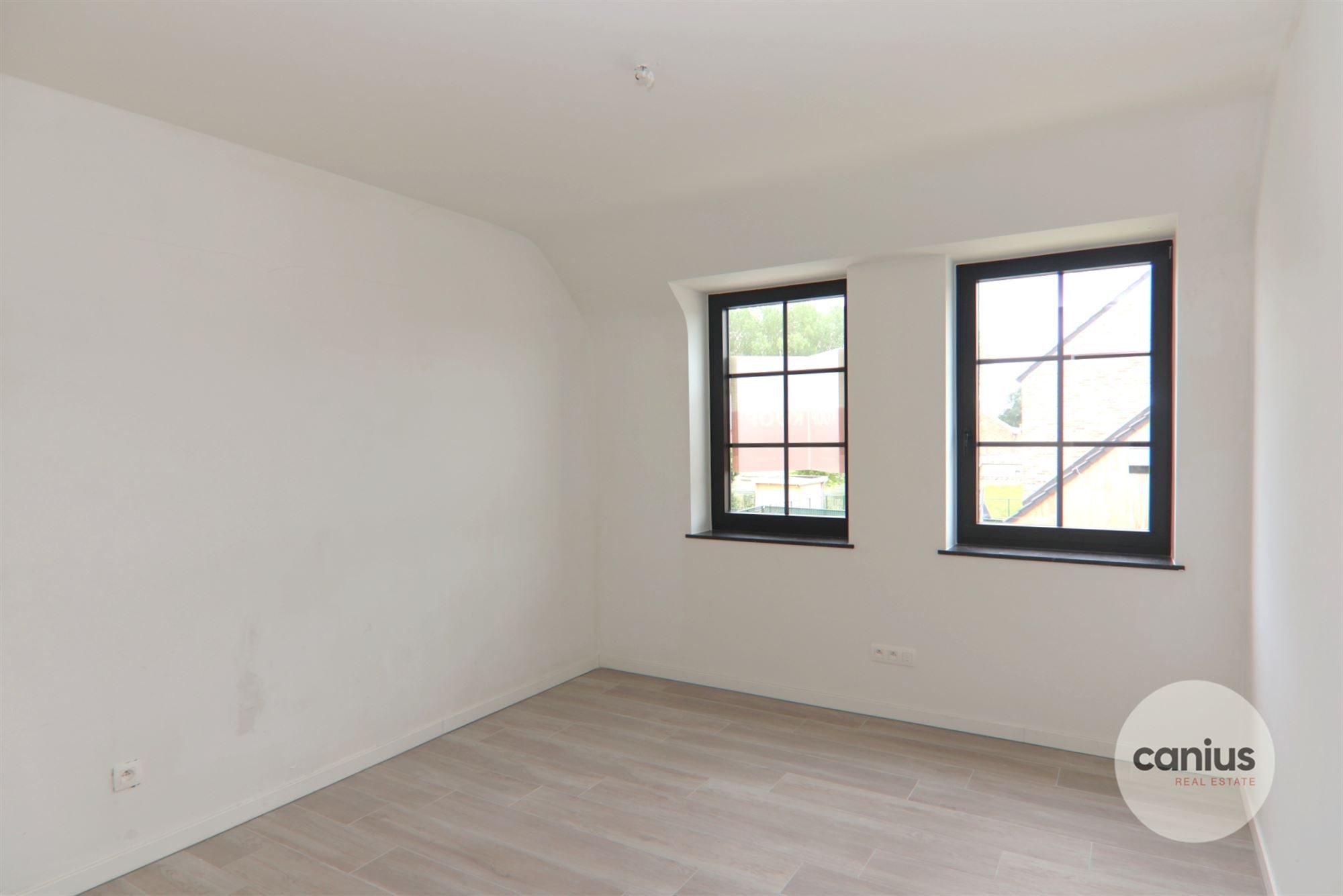 LANDELIJKE WONING MET 3 SLKS EN CARPORT foto 10