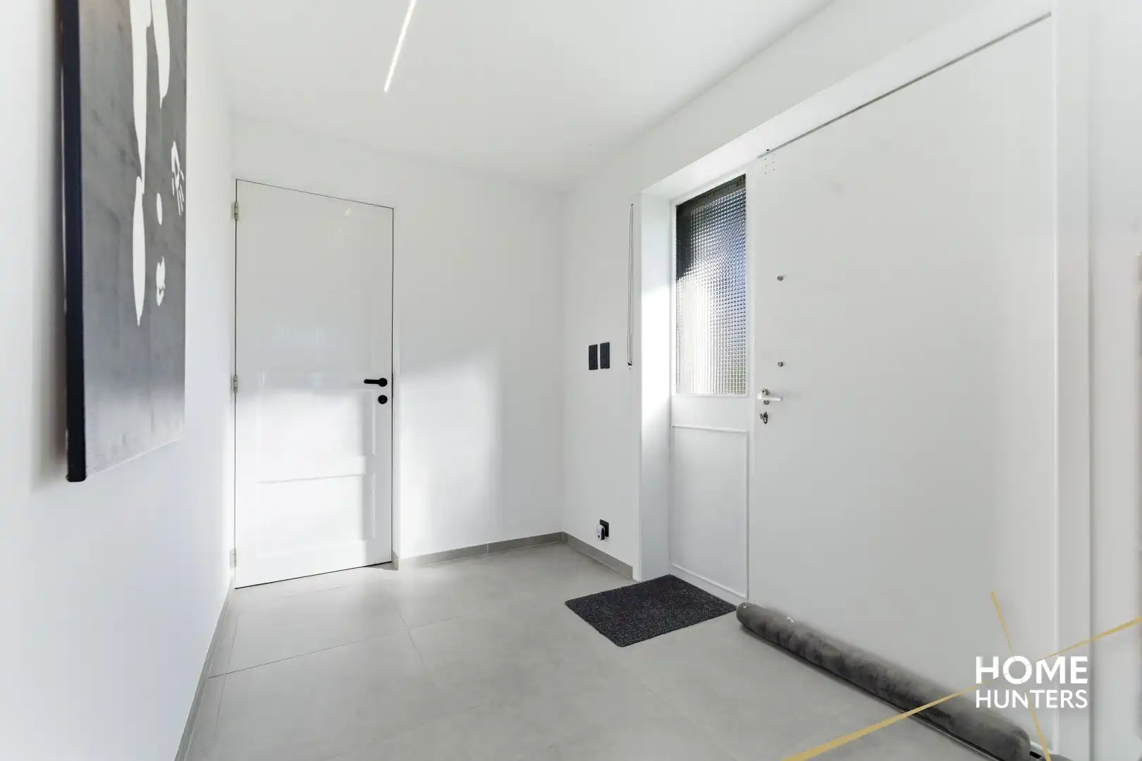 Rustig gelegen halfopen bebouwing met ruime tuin in Hooglede! foto 2