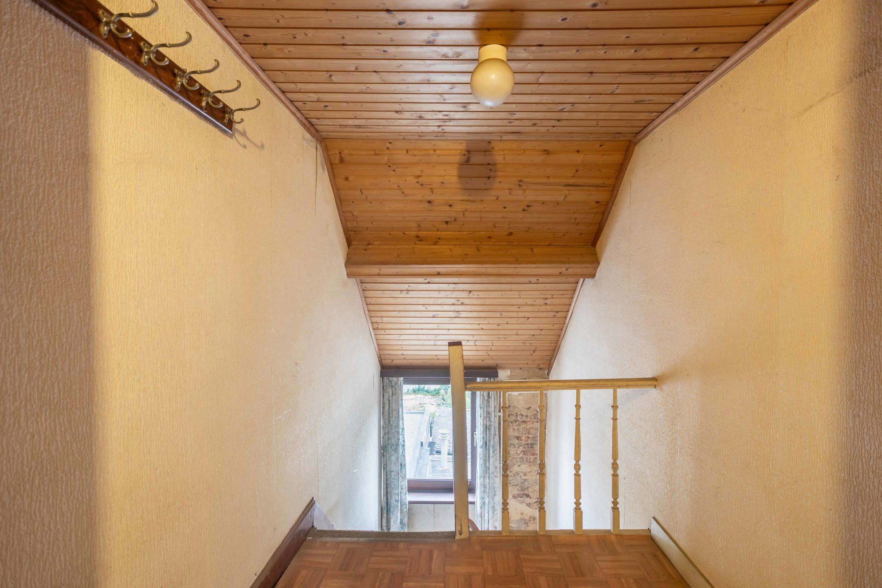 Te koop: op te frissen woning met gunstige ligging te Aalst! foto 30