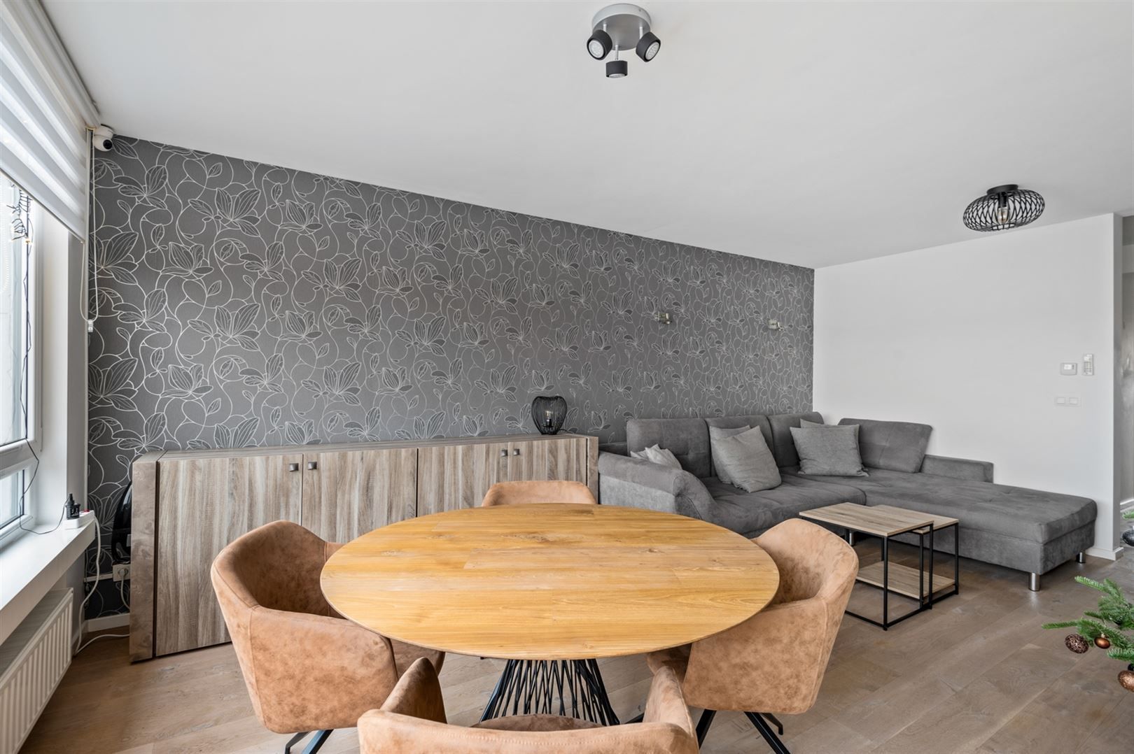 Recent gerenoveerd appartement ca. 88m2 met 2 slaapkamers en terras. foto 4