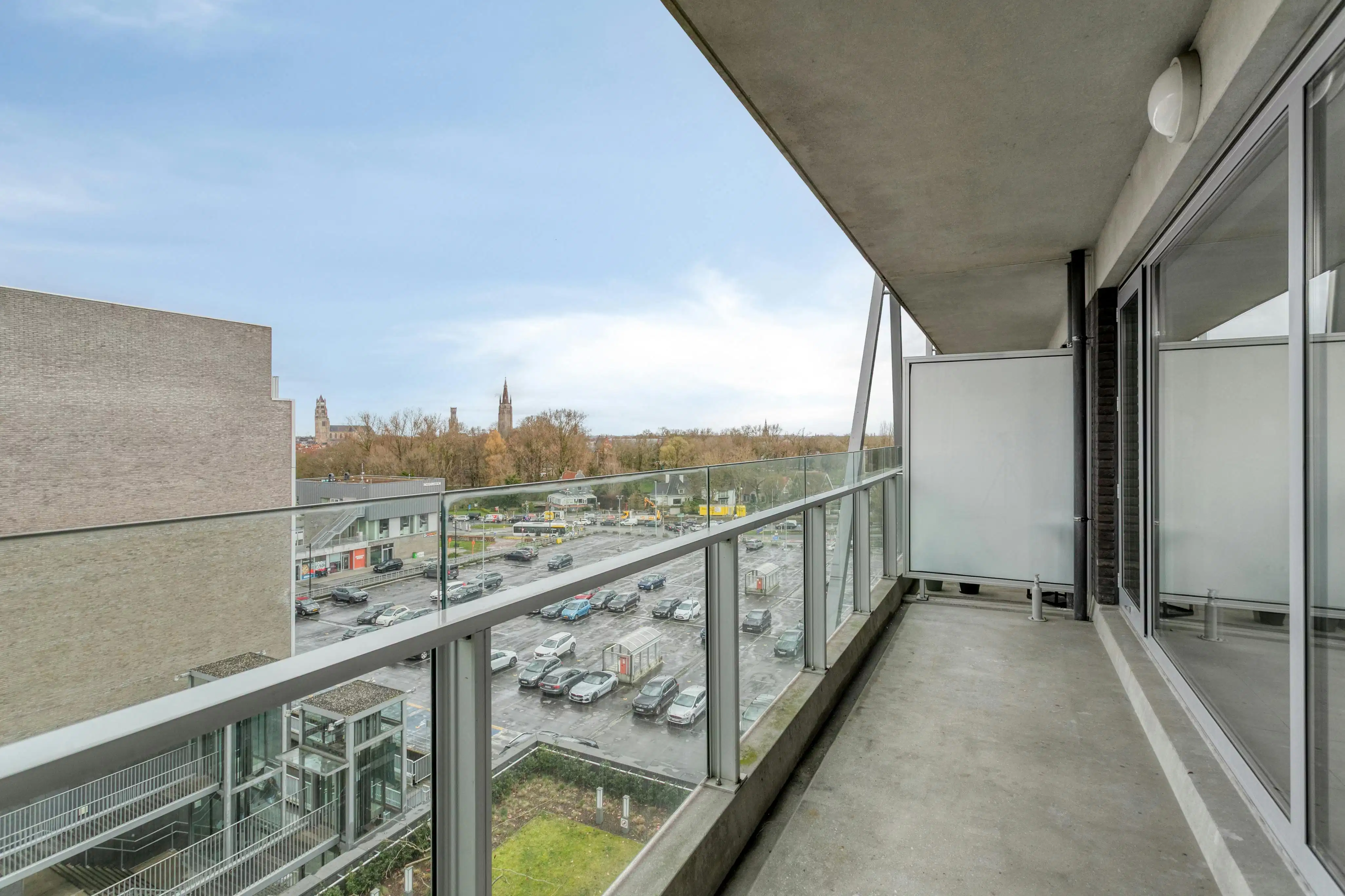 Instapklaar appartement met EPC A nabij het station van Brugge foto 5