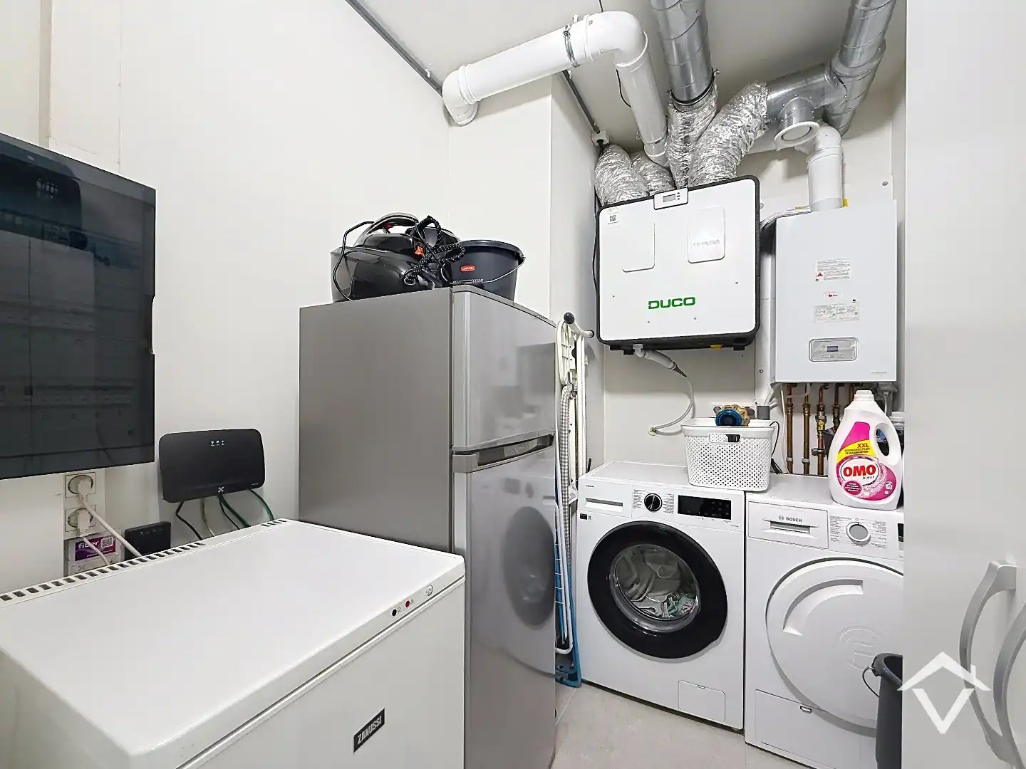 Prachtige penthouse met twee slaapkamers, autostaanplaats en zonnig terras te Rumbeke foto 16