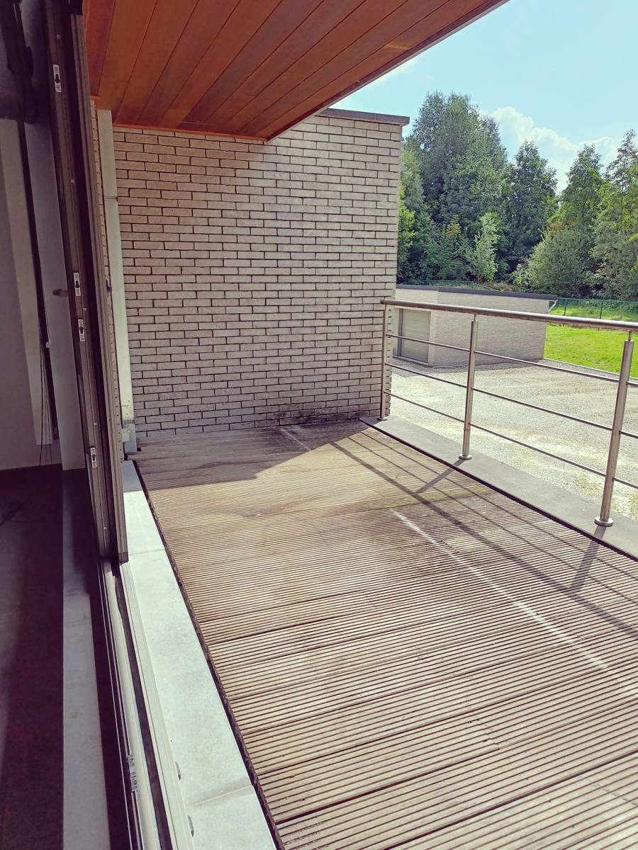 WSB-IMMO: Luxe appartement gelegen in het hartje van Ninove! foto 3