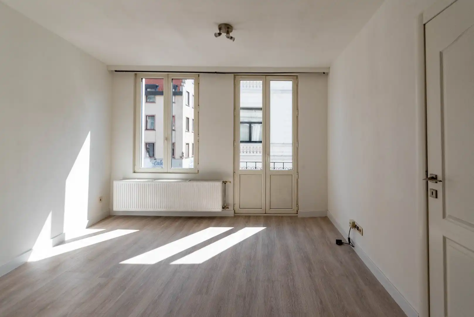 Instapklaar appartement met veel lichtinval en terras foto 6