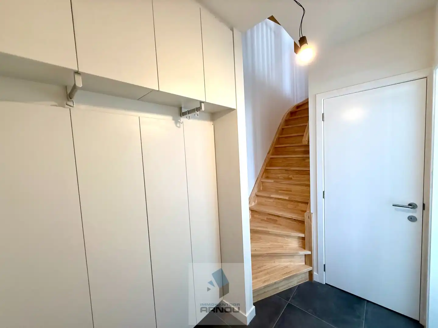 Nieuwbouwwoning met 3 slaapkamers, tuin en carport foto 13