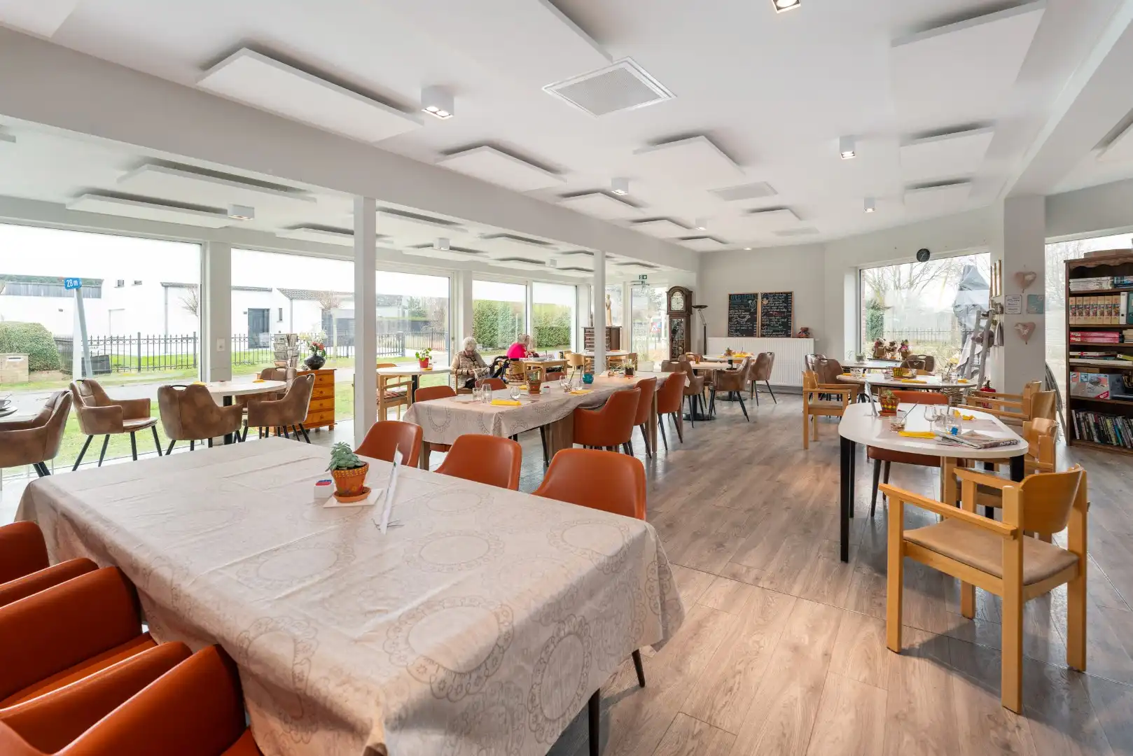 Serviceflat in standingvol gebouw foto 13