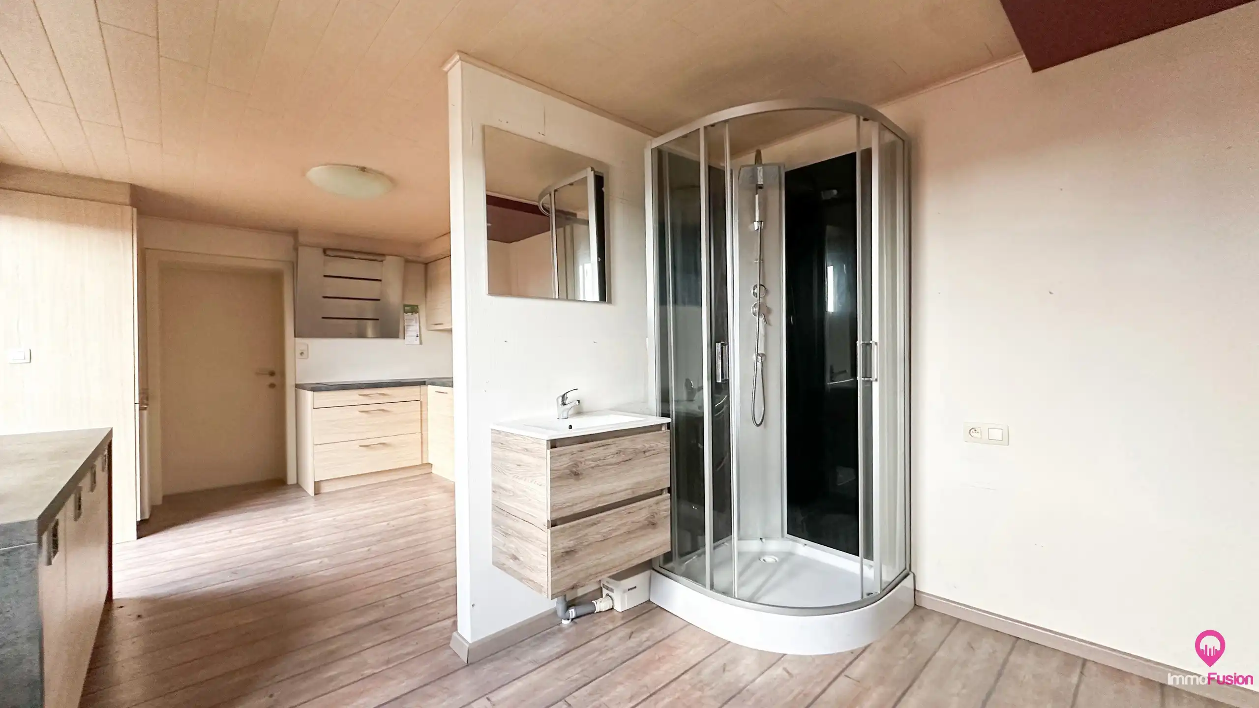 Strategisch gelegen woon-werkpand met ruime studio! foto 41