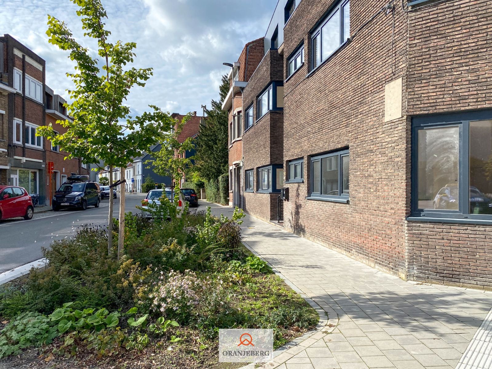 Gerenoveerd gelijkvloers appartement vlakbij station Gent-Sint-Pieters foto 24