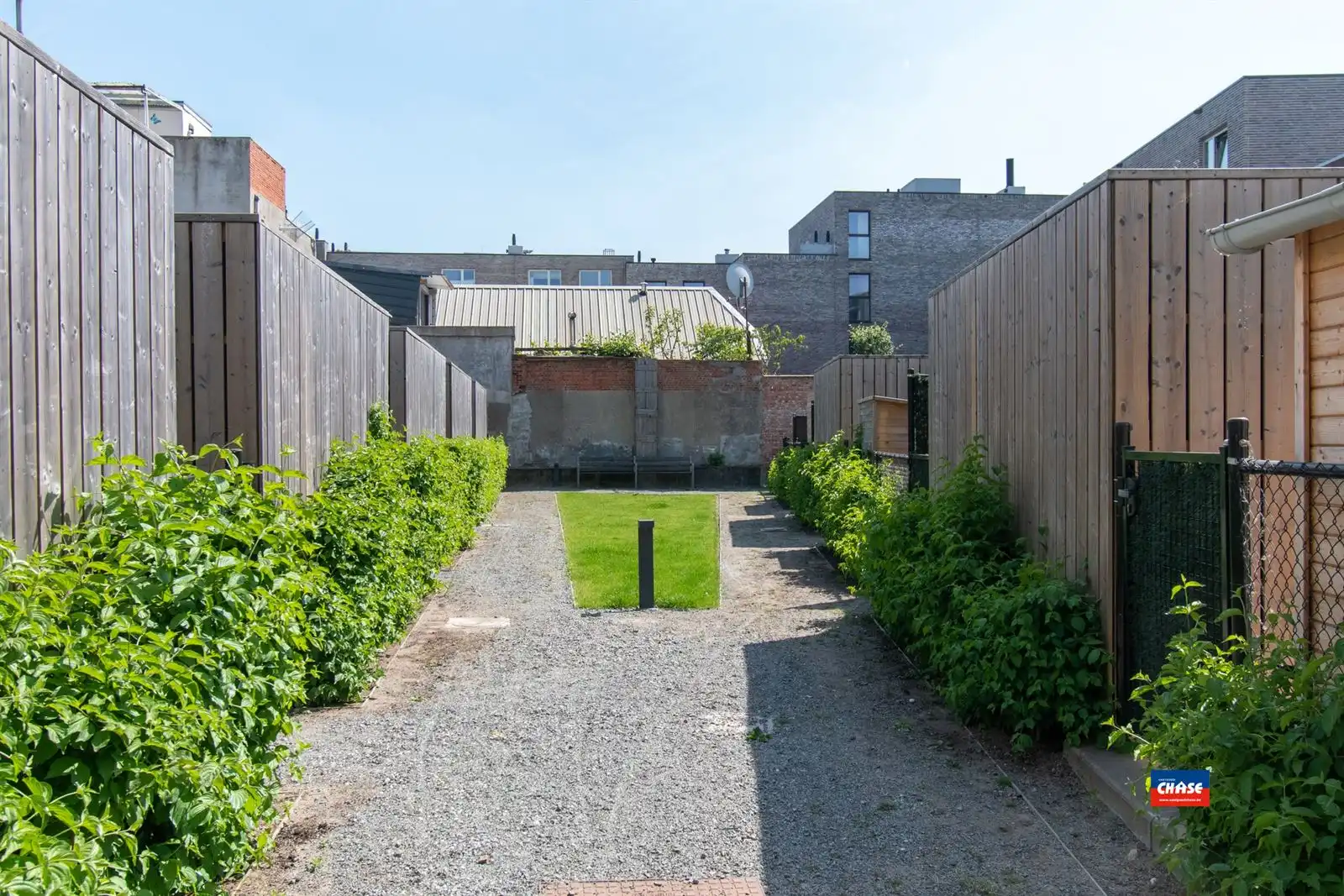 Recent gelijkvloersappartement met 2 slpks, terras en parking foto 16