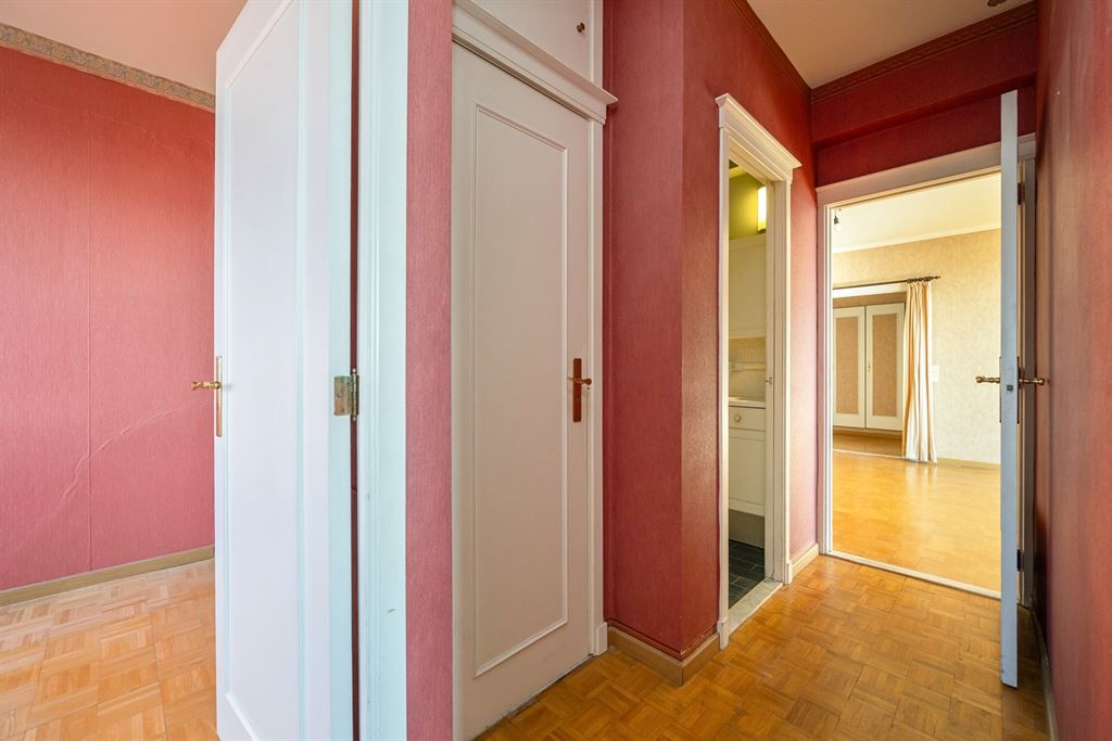 Lichtrijk appartement met panoramisch zicht foto 12