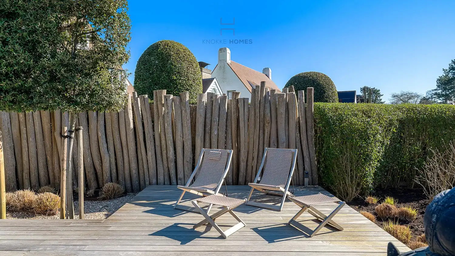 Luxueuze villa met zwembad in een residentiële wijk. foto 15