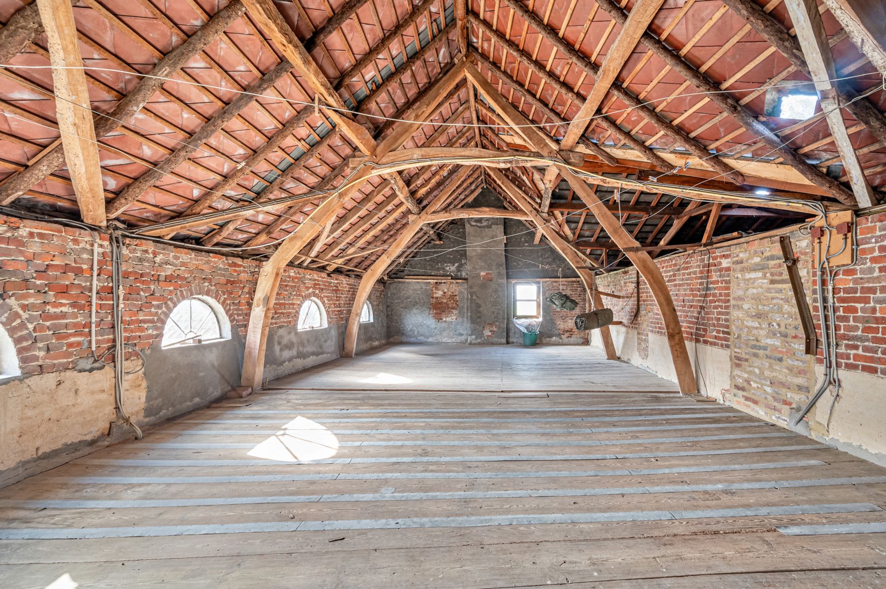 Hoeve + boomgaarden voor Para-agrarisch gebruik! foto 10