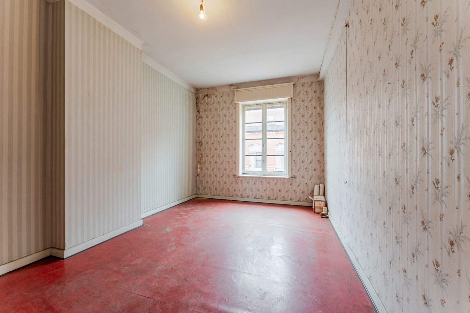 Statige woning met voormalige tandartspraktijk – centrum Ardooie! foto 10