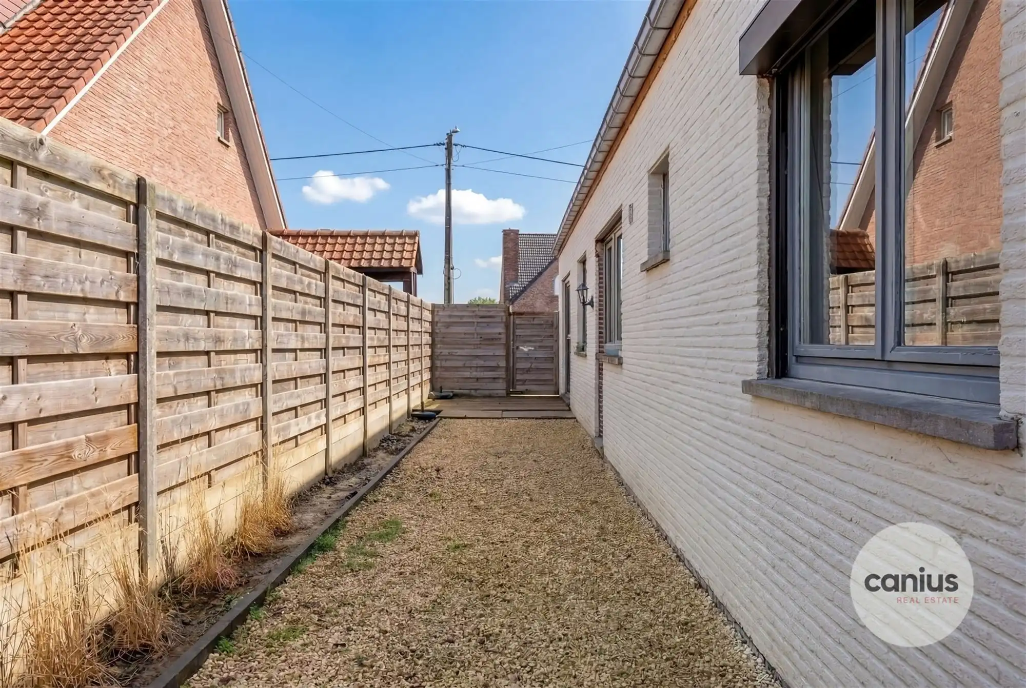 KNAPPE GELIJKVLOERSE WONING MET 4 SLAAPKAMERS foto 23