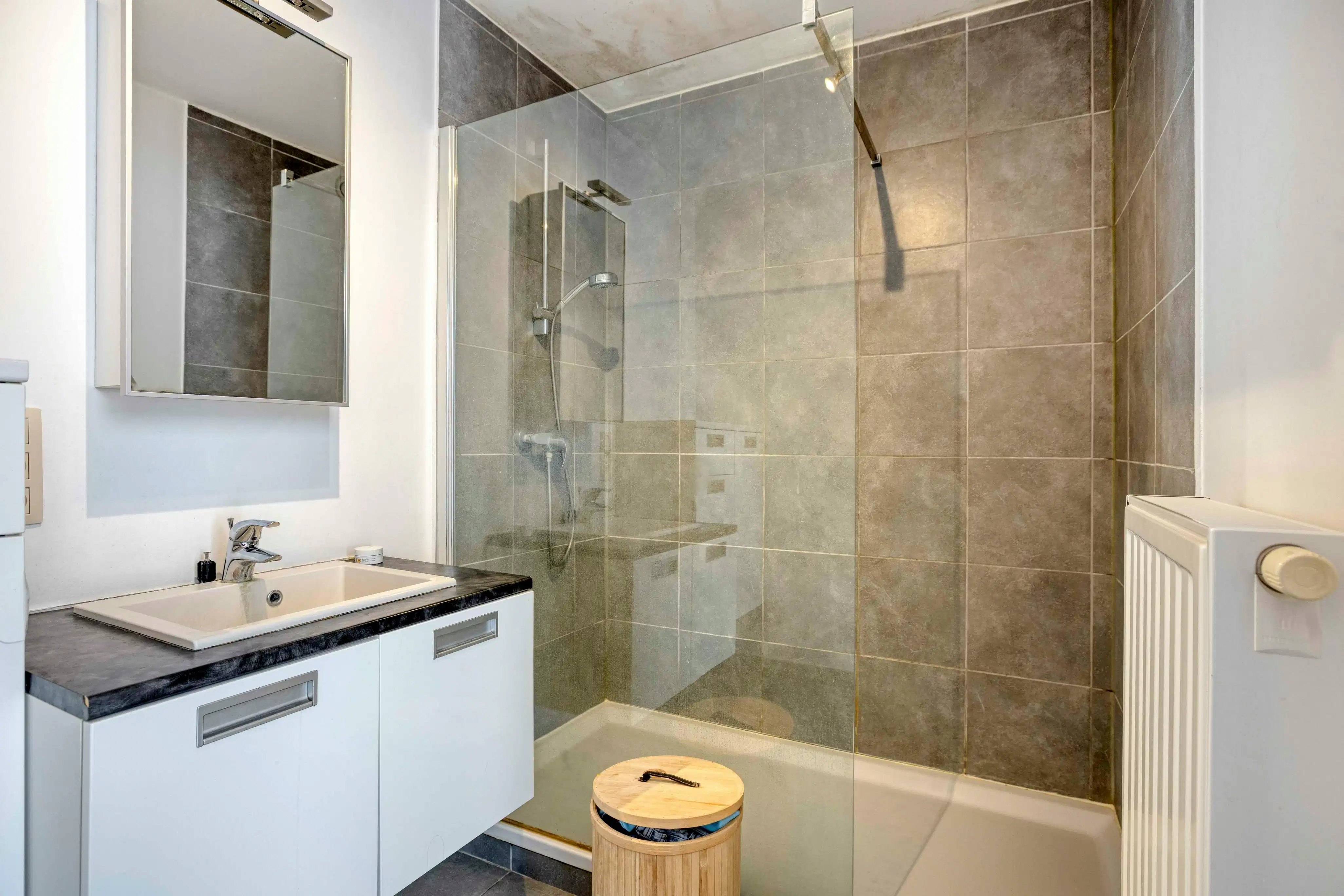 Instapklaar appartement te koop te St-Andries met 1 slpk  foto 10