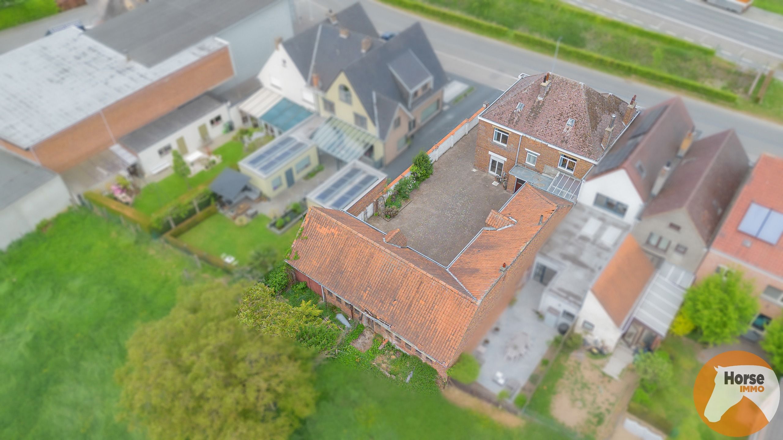 BURST - Te renoveren woning met tal van mogelijkheden foto 23