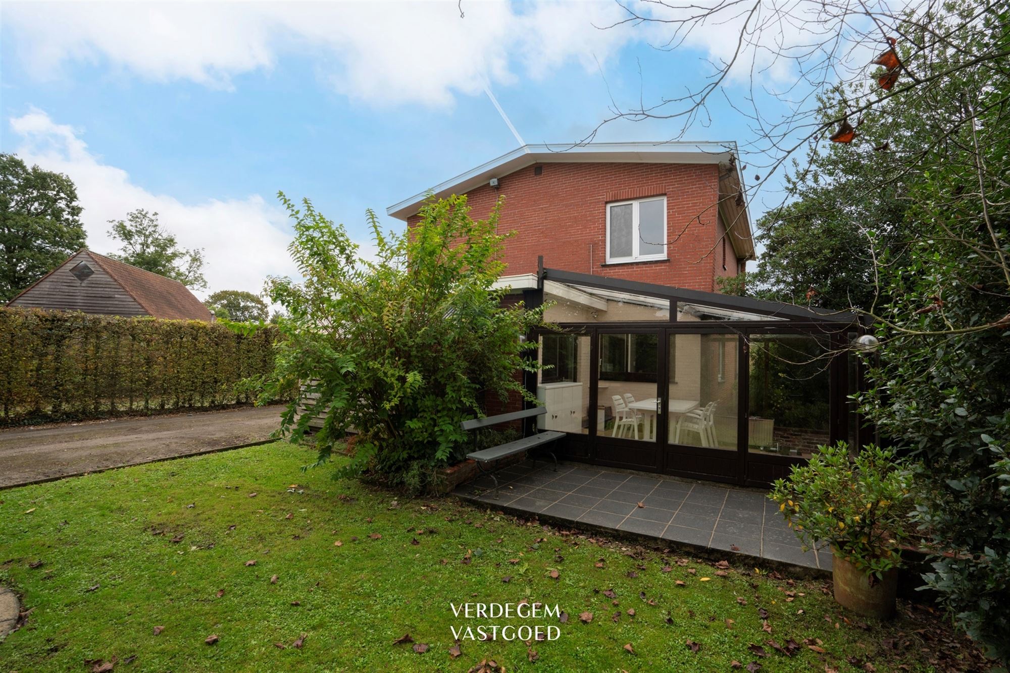 Knusse woning met 4 slaapkamers, grote tuin en atelier/garage van 169m² foto 14