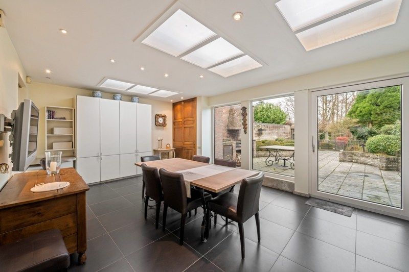 Veelzijdige woning met tuin en uitweg in Eernegem foto 12