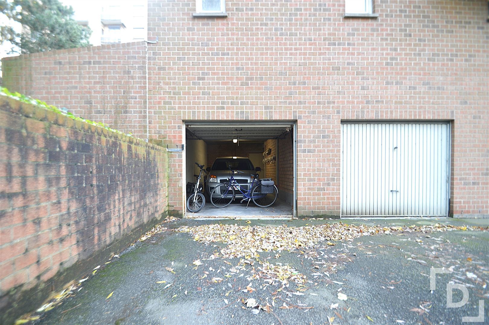 Ruim appartement met 3 slaapkamers en garage te huur in centrum Ieper foto 16