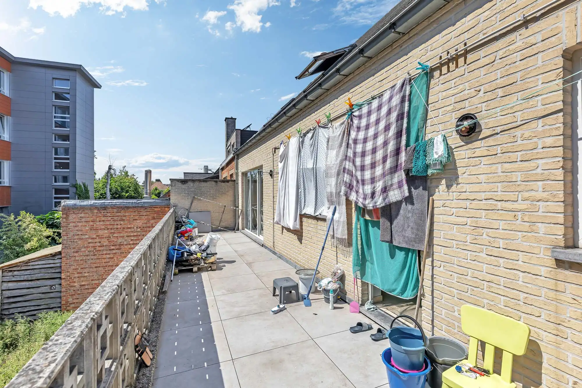 Commercieel gelijkvloers met ruim appartement foto 30