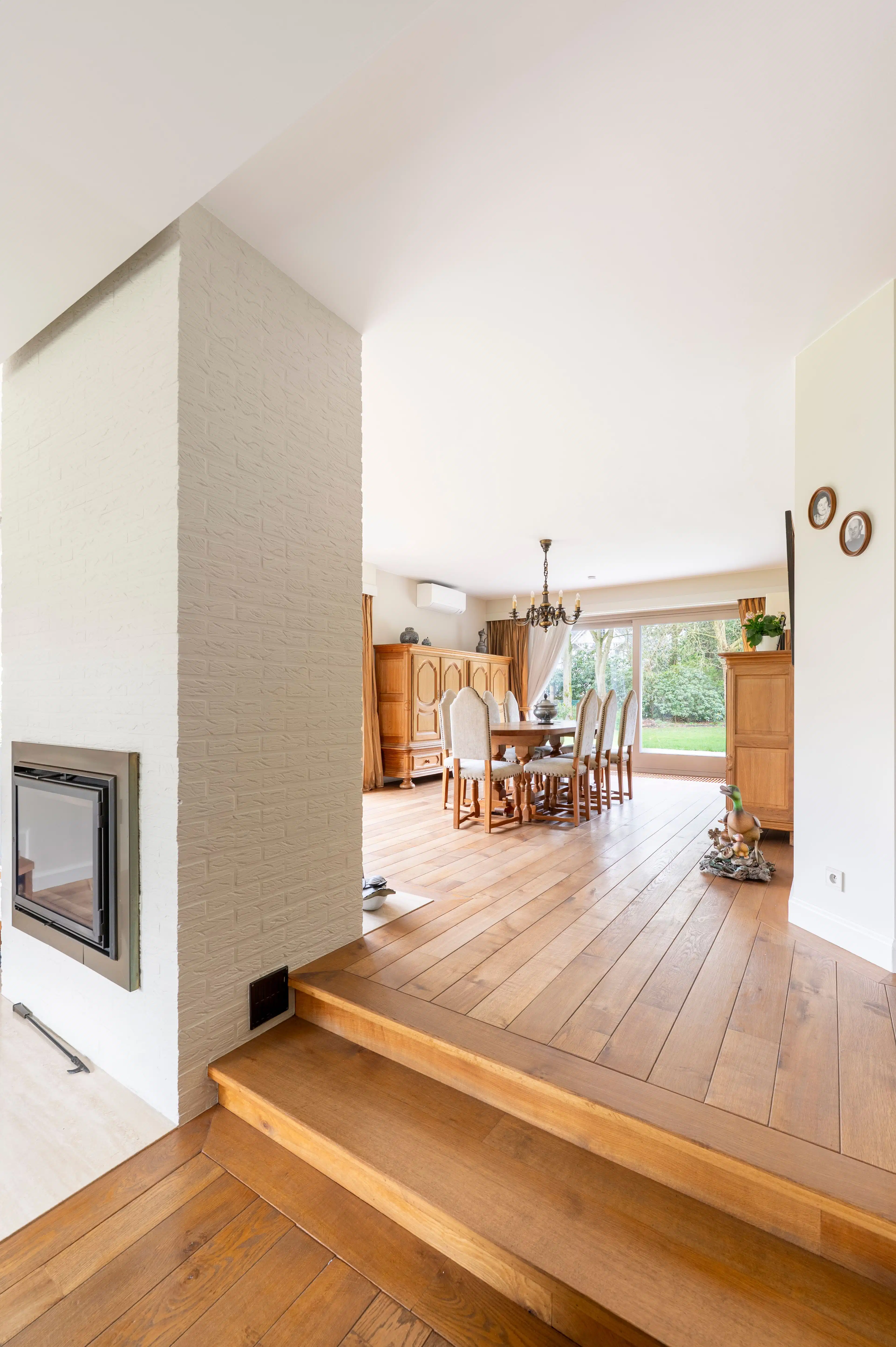 Ruime villa met praktijkruimte op toplocatie in Schotenhof. foto 3