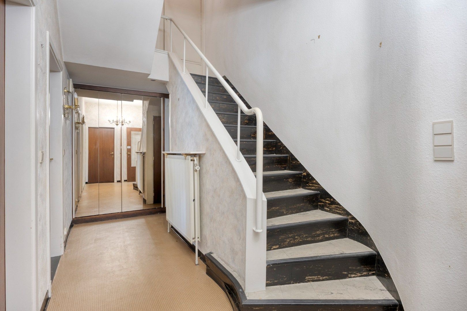 Ruime karaktervolle woning met 5 slaapkamers op een zonnig perceel van 12 are !  foto 10