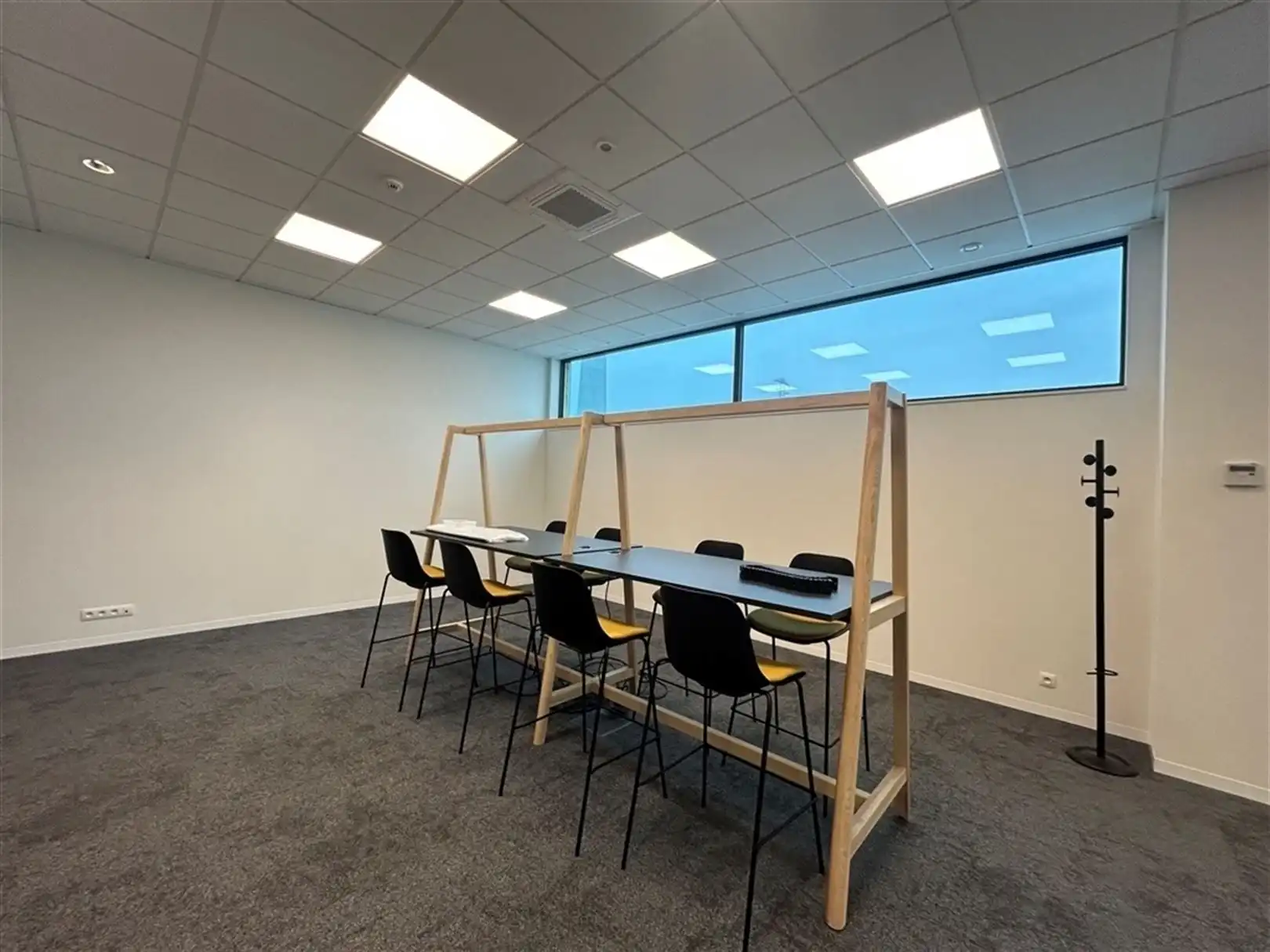 Kantoorgebouw foto 17