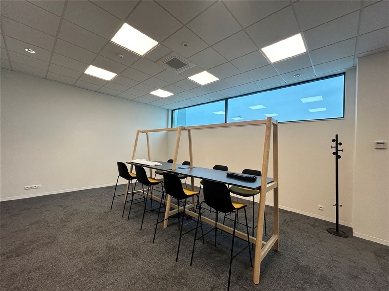 Kantoorgebouw foto 17