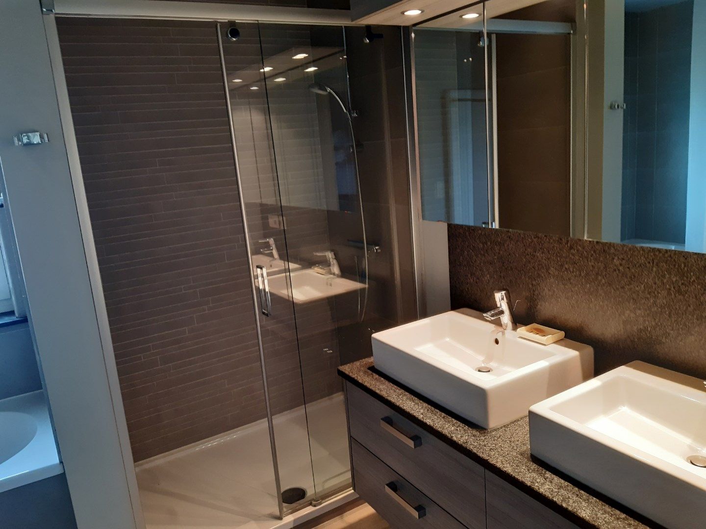 Recente, eigentijdse villa in doodlopende verkaveling ! foto 23