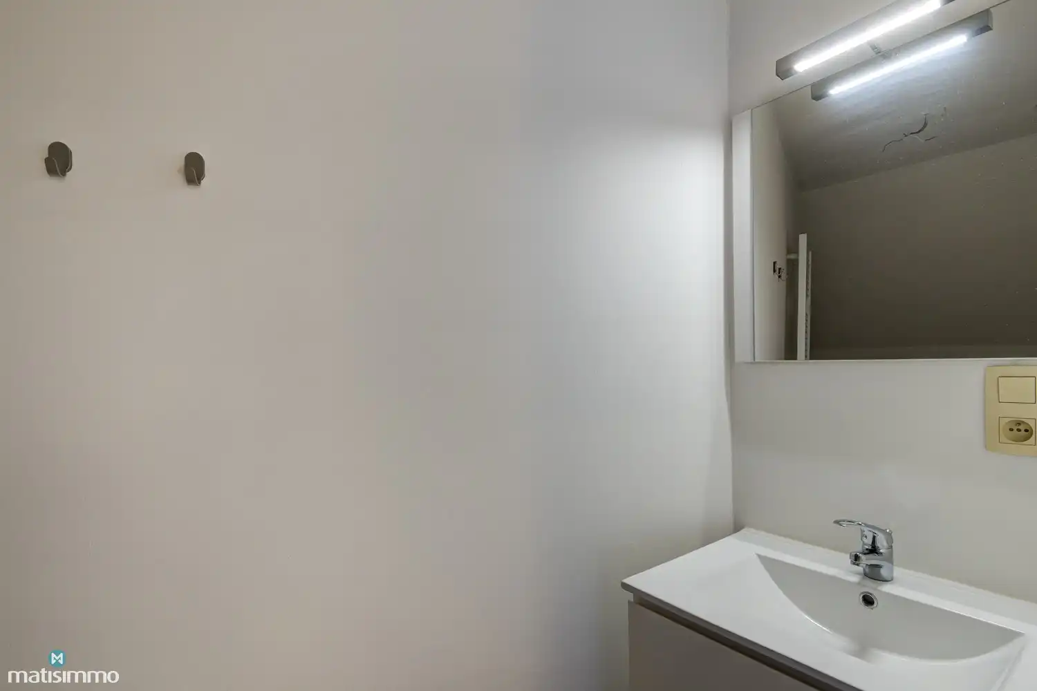 DUPLEXAPPARTEMENT MET 3 SLAAPKAMERS, TERRAS EN ONDERGRONDSE AUTOSTAANPLAATS NABIJ HET CENTRUM VAN BILZEN foto 14