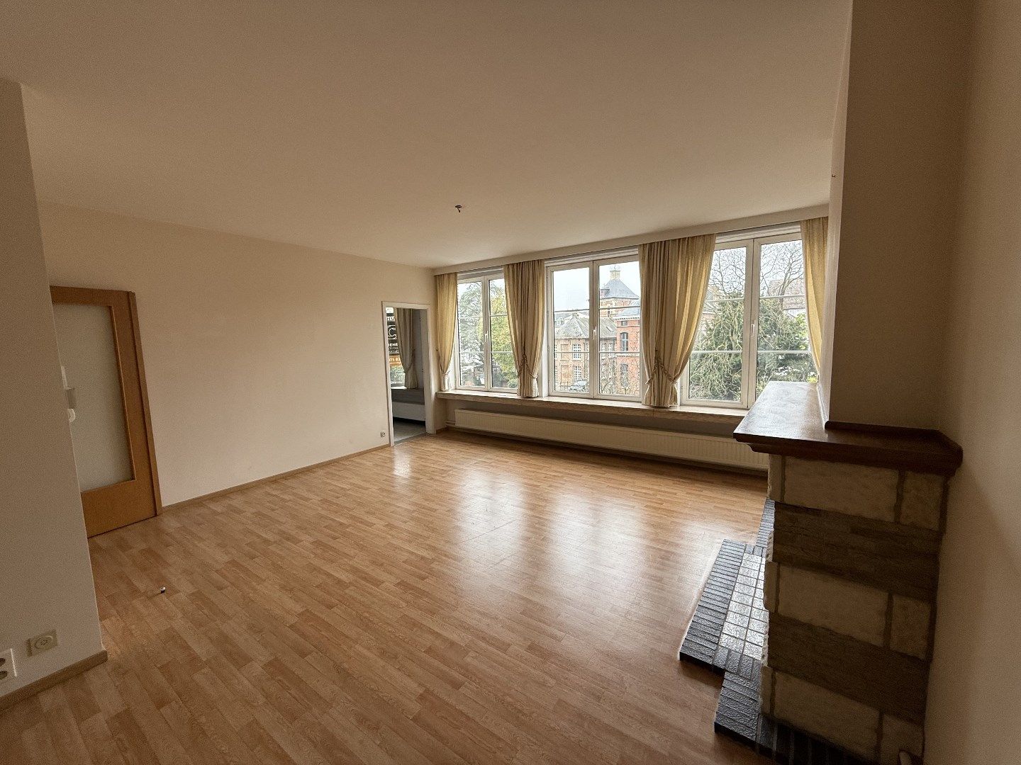 Ruim appartement te huur met 2 slaapkamers op een TOPlocatie te Lier! foto 4