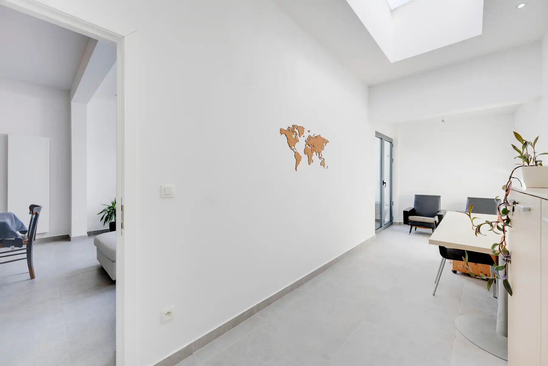 Instapklaar gelijkvloers appartement met grote buitenruimte foto 4