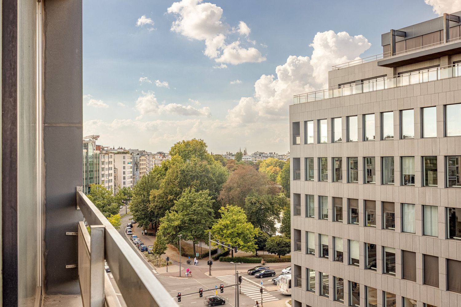 Deels te renoveren studio (44m²) op toplocatie aan het Stadspark met gunstig EPC (B)! foto {{pictureIndex}}