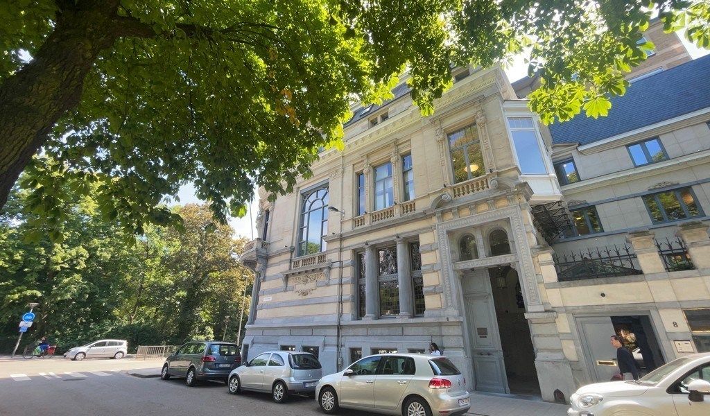 Kantoren te huur  in prachtig herenhuis te Antwerpen foto 2