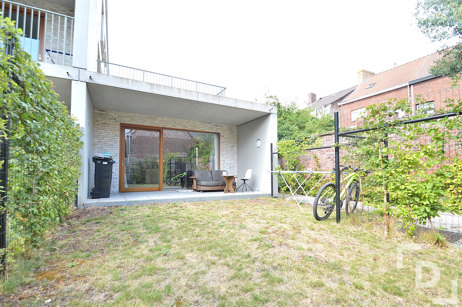 Gelijkvloers appartement met parkeerplaats foto 13