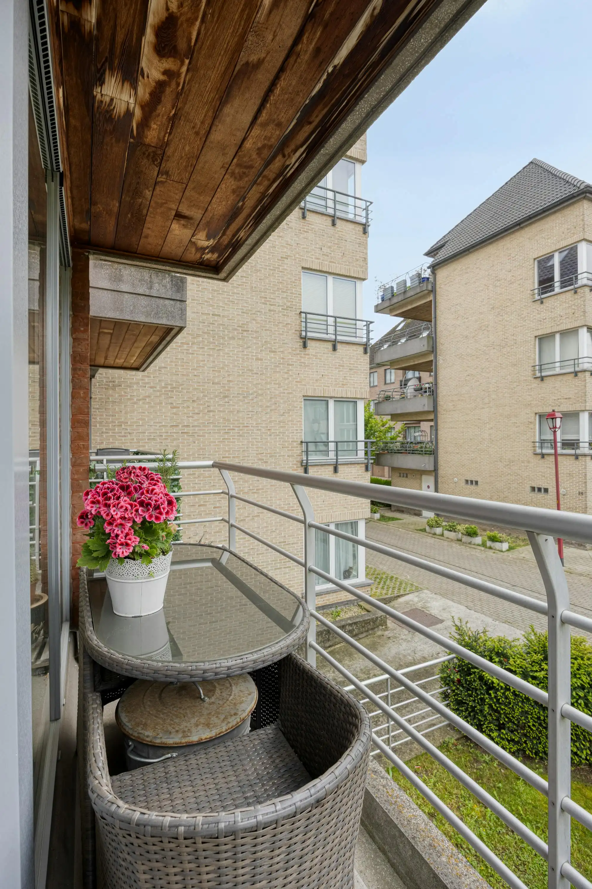 Lichtrijk appartement te koop in residentiële wijk te Jette foto 12