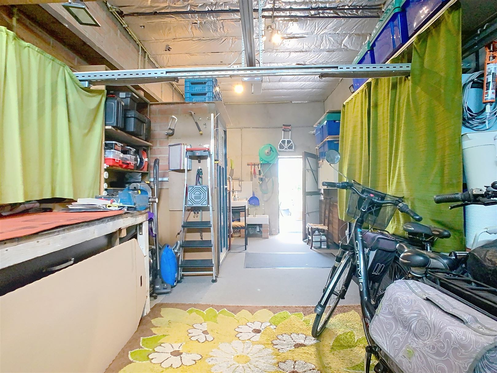 Goed onderhouden woning, met 3 slpk. en een landelijke ligging!! foto 18