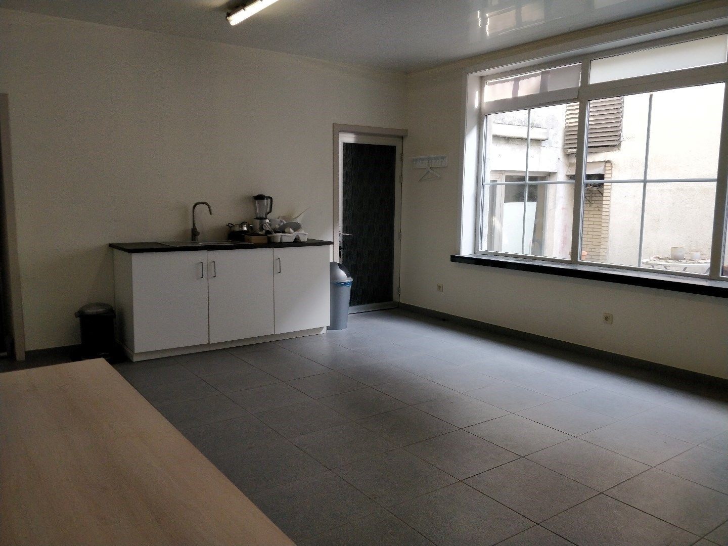 Handelspand gelegen in het centrum van Lokeren foto 6