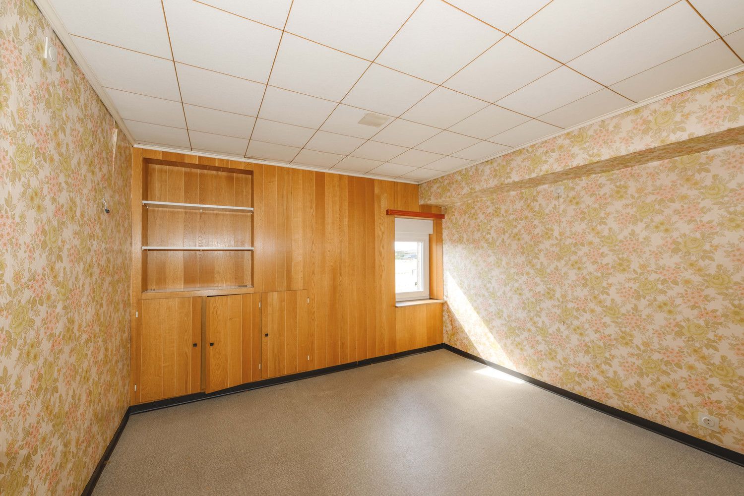 Totaal te renoveren woning te Ardooie. foto 16