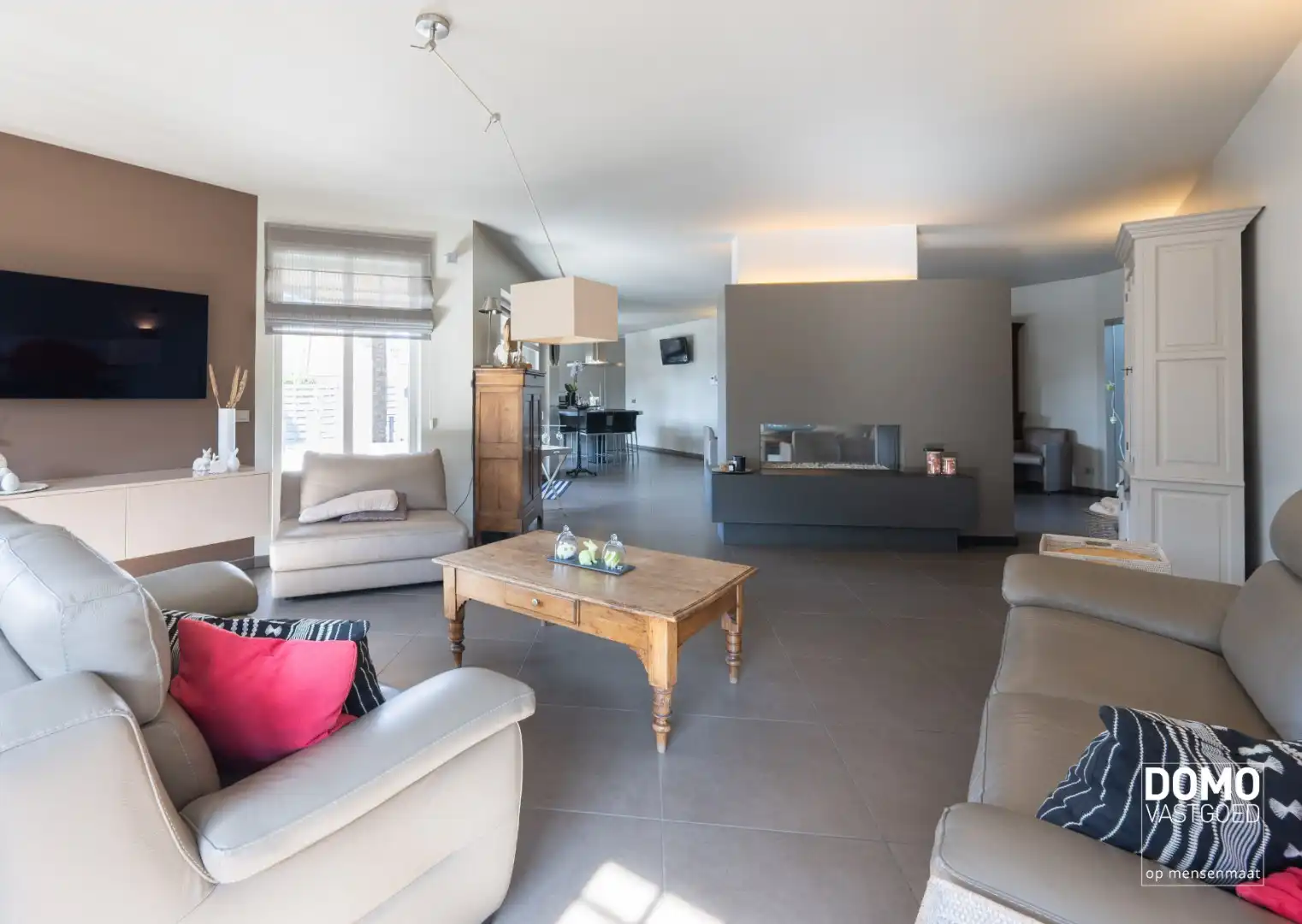 Luxueus wonen met wellness en ruimte – unieke villa in Kermt foto 4