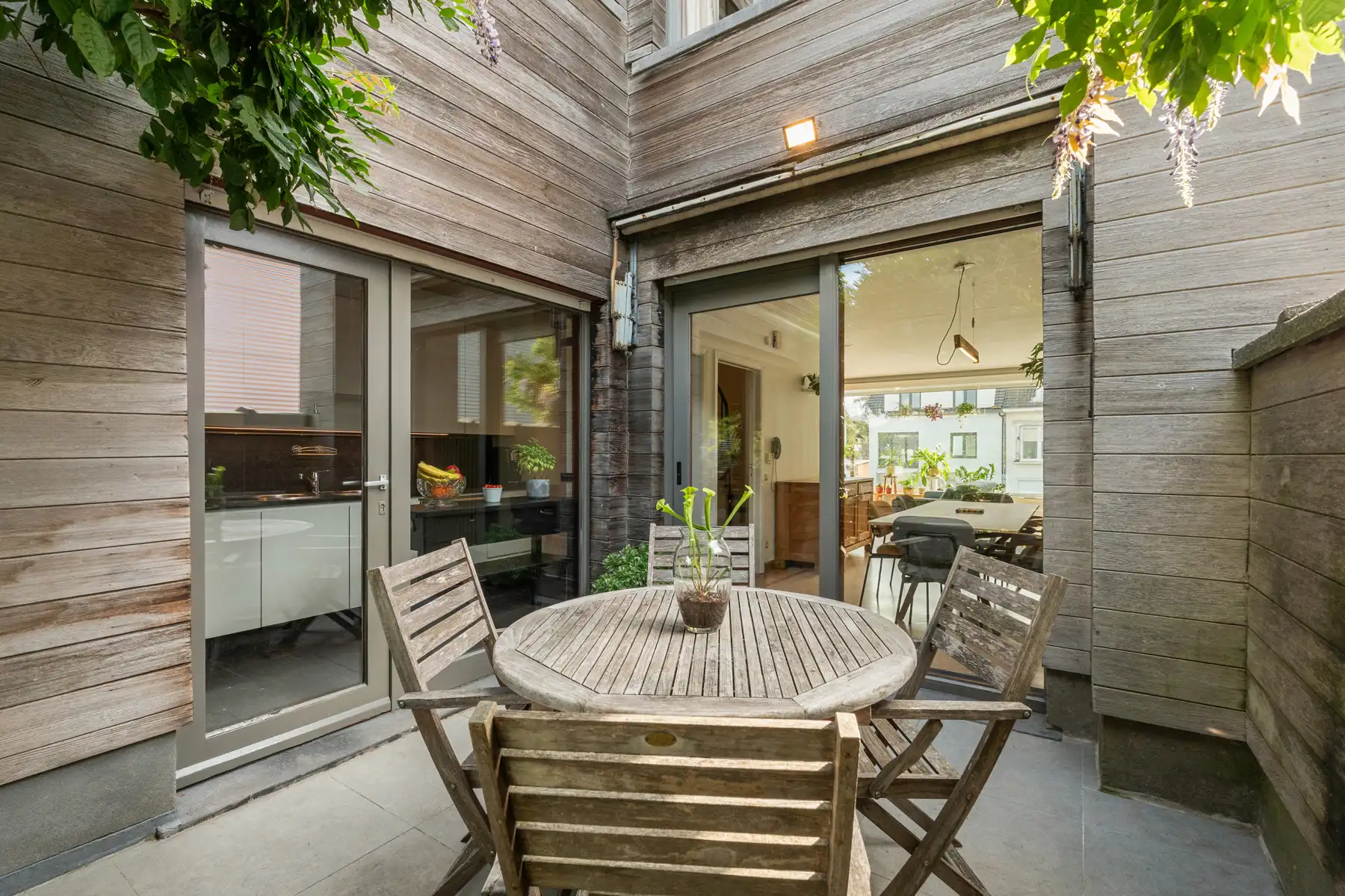  Instapklare woning,: garage,3 slaapkamers,tuin en terrassen foto 2