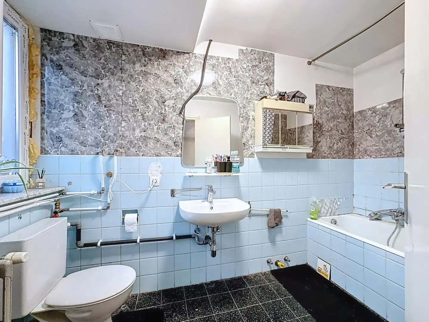 Statige villa met 4 slaapkamers en bureau foto 21