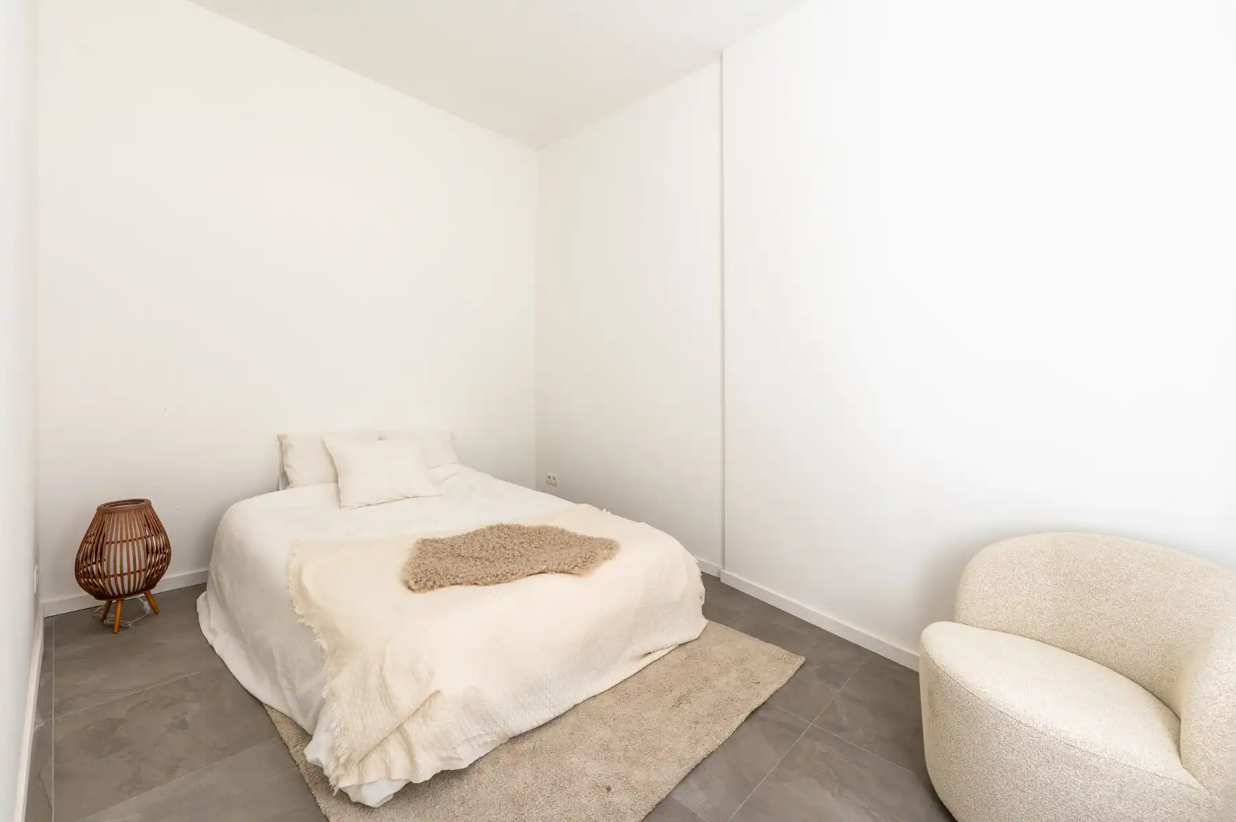 Lichtrijk gelijkvloers appartement op de Sint-Andriesplaats foto 10