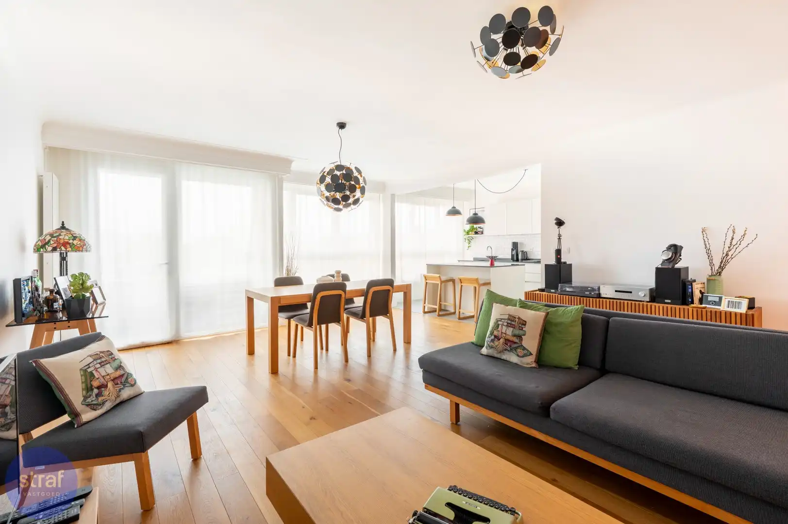 Gezellig appartement van 103m2 en 2 terrassen in Borgerhout foto {{pictureIndex}}