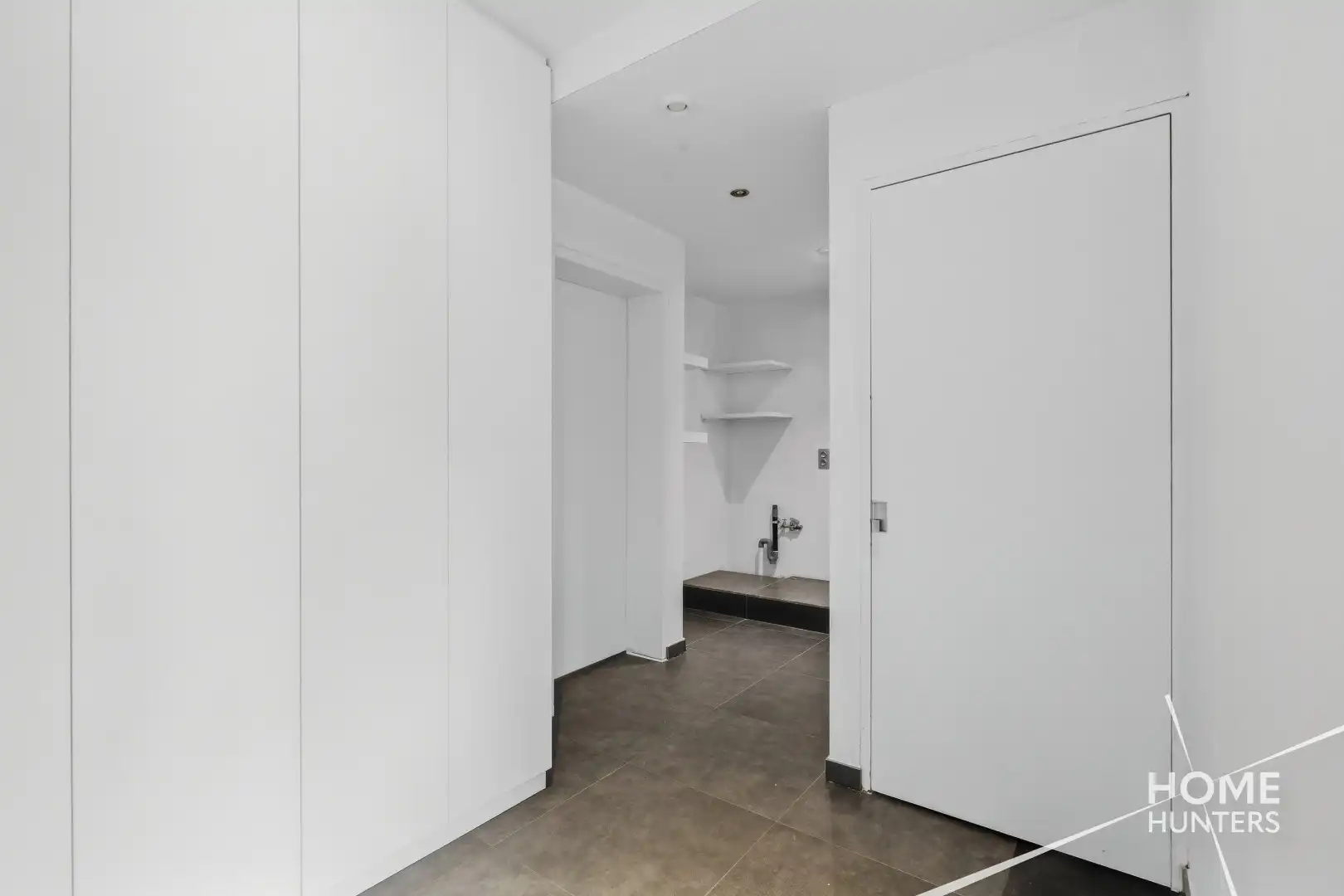 Landelijk gelegen instapklare woning met 4 slaapkamers, garage en tuin foto 9