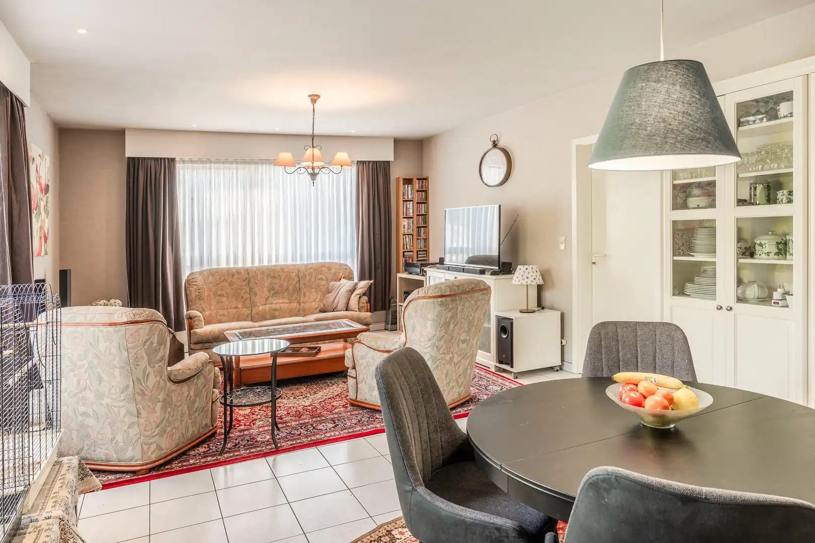 Centraal en rustig gelegen appartement met garage foto 8