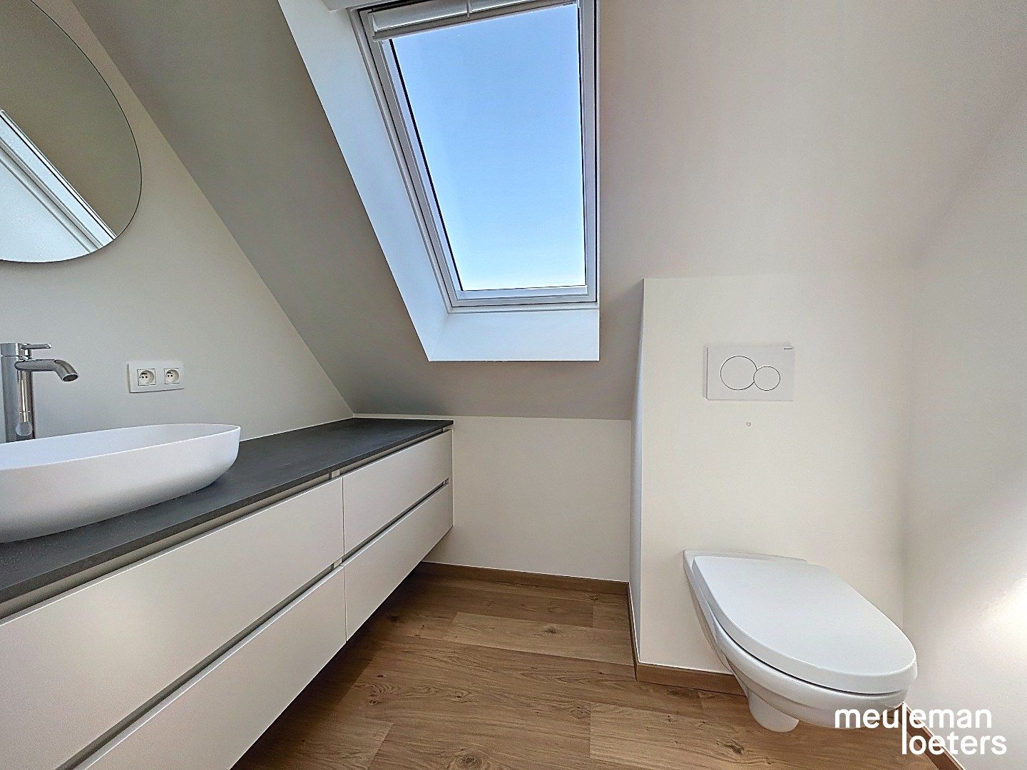 Duplex appartement met ruime garage foto 12