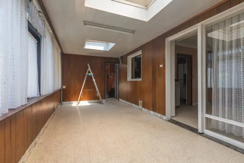 Rustig gelegen, ruime te renoveren woning met 4 slaapkamers, tuin en garage op 262m2 . foto 10