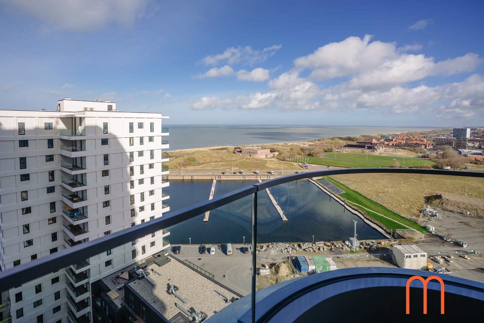 Uniek appartement te koop in de trendy wijk Oosteroever in Oostende. foto 8