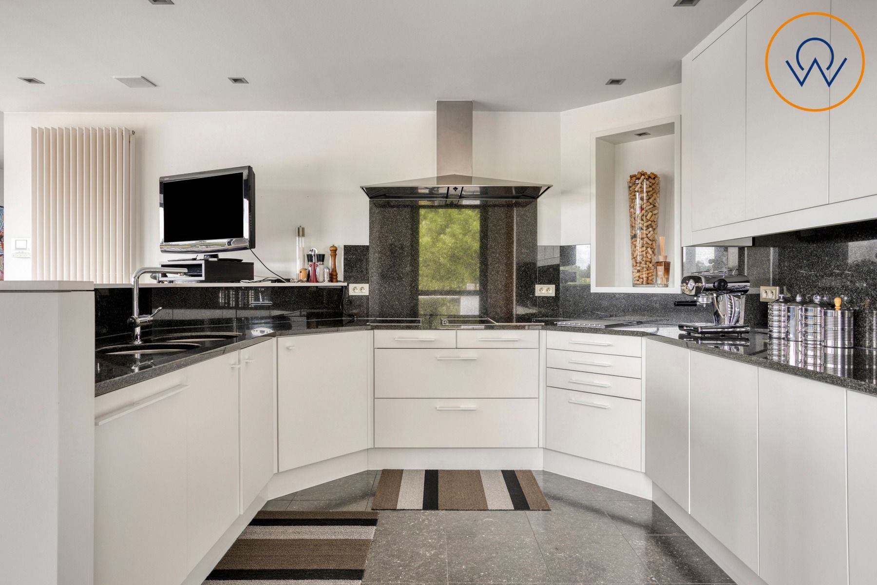 Exclusieve villa met adembenemend uitzicht en luxueuze voorzieningen foto 17